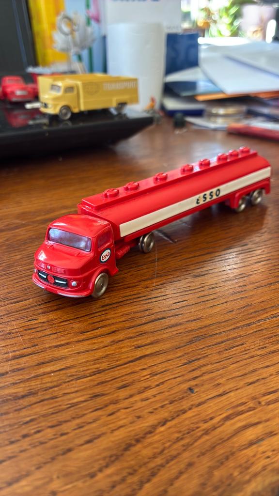 Lego 649 mercedes esso tankwagen, Hobby en Vrije tijd, Modelauto's | 1:87, Ophalen of Verzenden, Zo goed als nieuw, Bus of Vrachtwagen