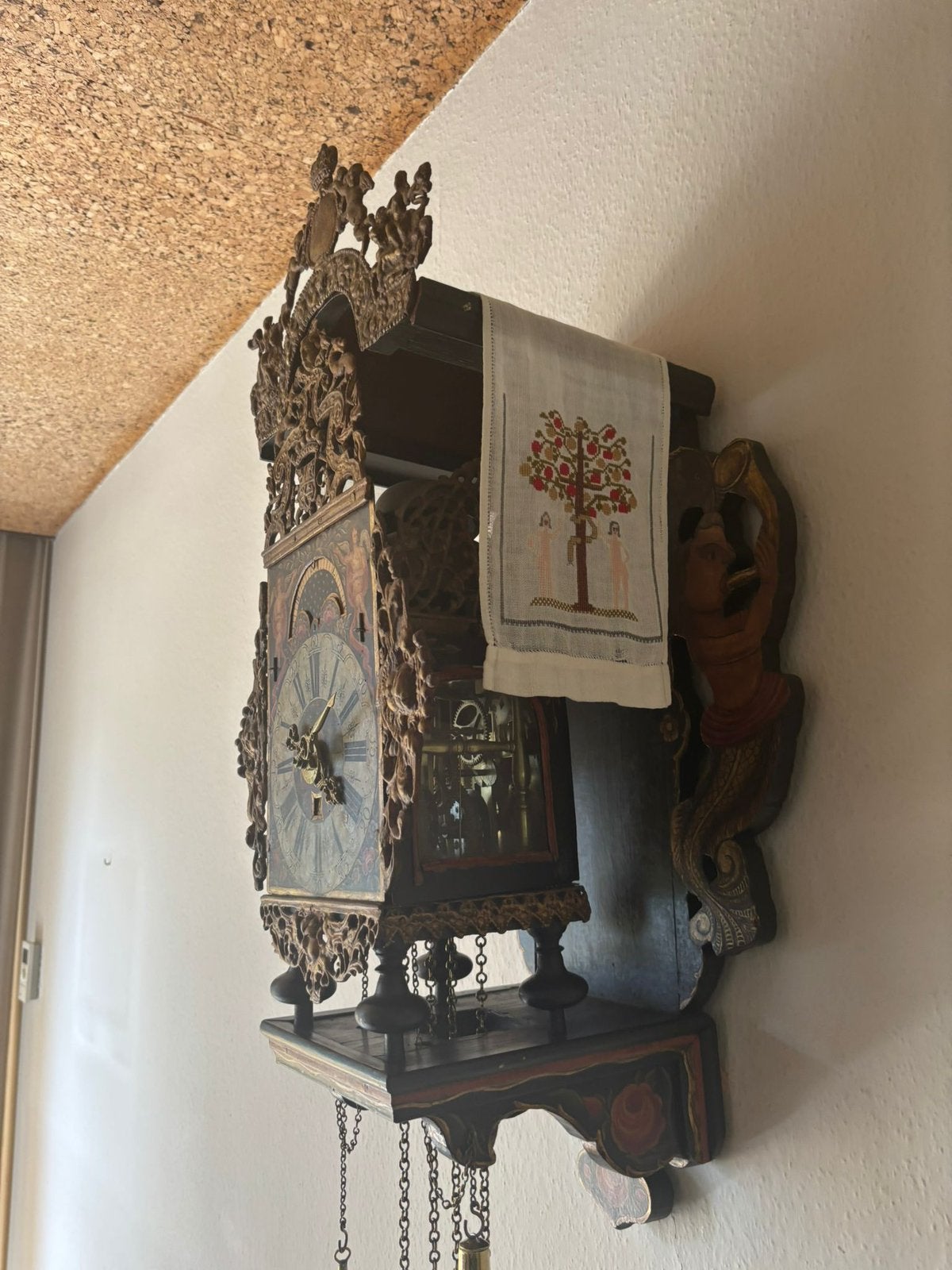 Authentieke Friese stoeltjesklok, Ophalen