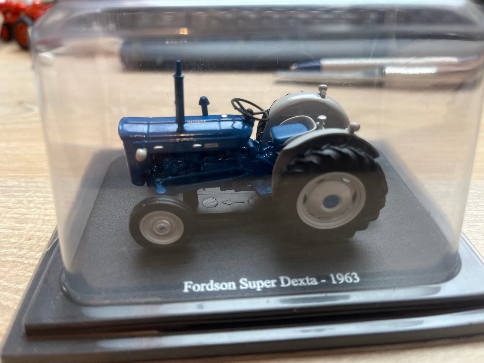 Fordson Super Dexta - 1963 schaalmodel tractor, Ophalen of Verzenden, Zo goed als nieuw, Overige typen, Overige merken