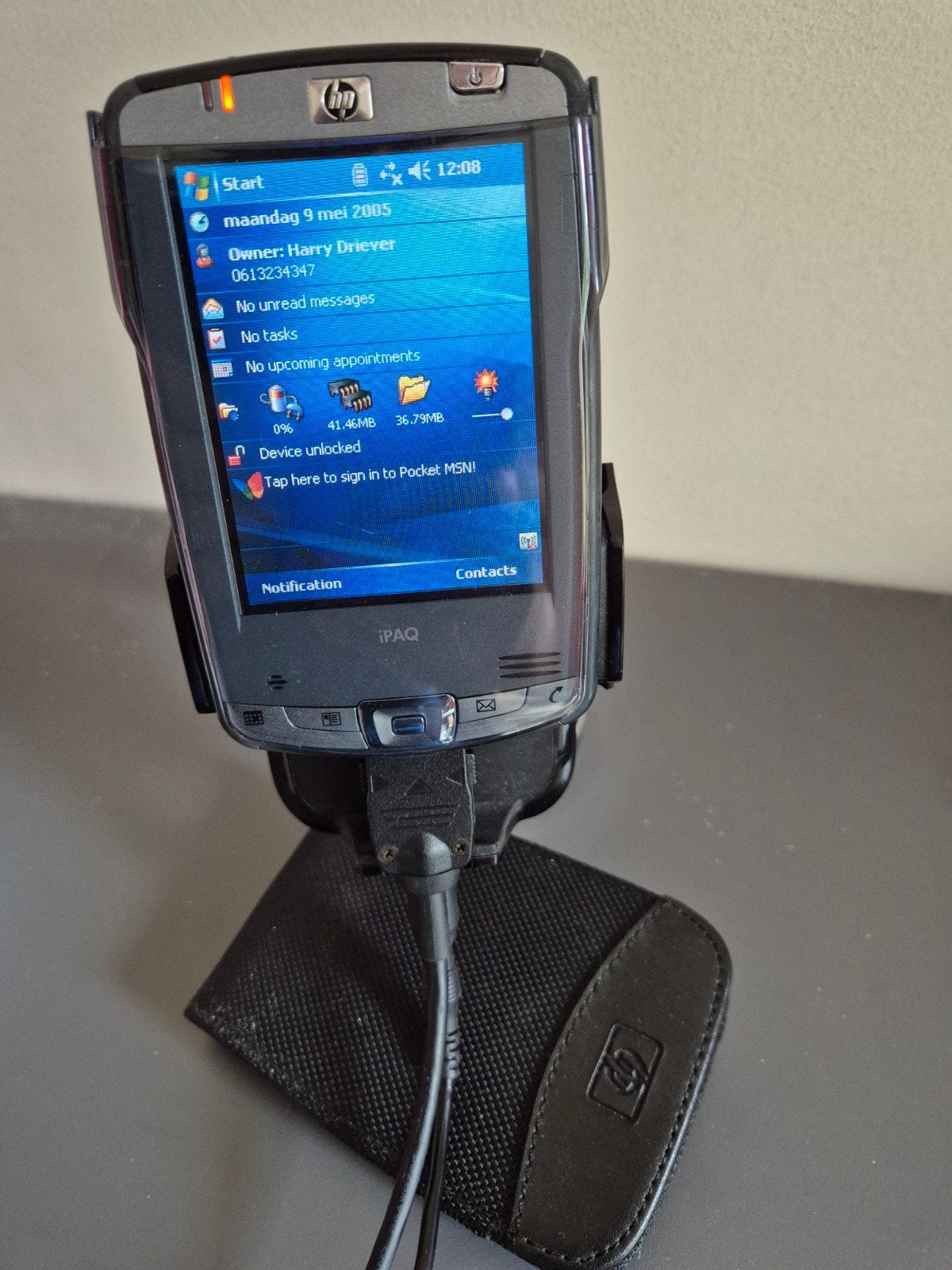 HP iPAQ Pocket PC hx2490b met oplader en hoesje, Telecommunicatie, Overige merken, Gebruikt, Gps-ontvanger, Ophalen of Verzenden
