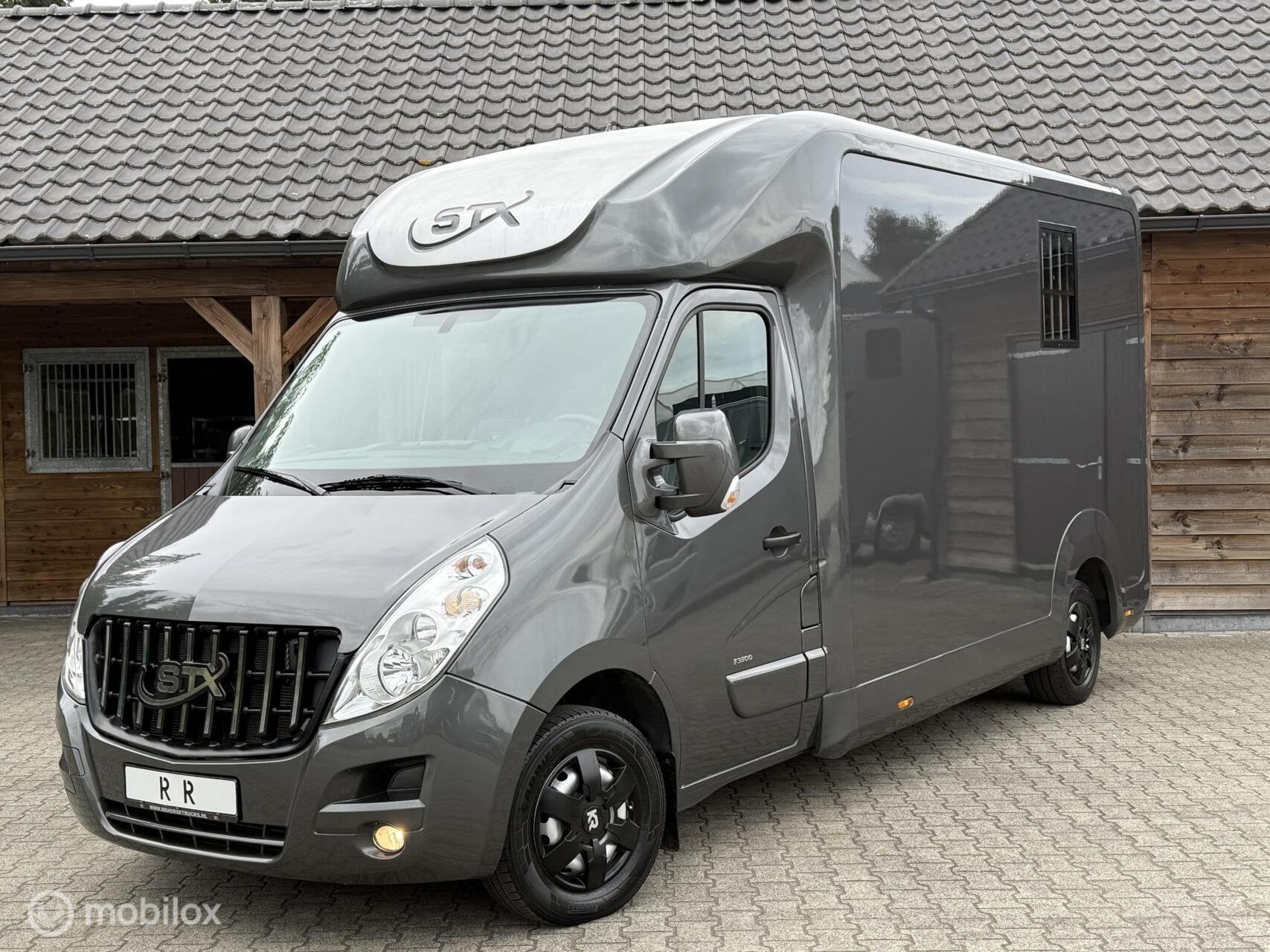 Opel Movano STX Automaat Paardenwagen Paardenvrachtwagen, Dieren en Toebehoren, Paarden en Pony's | Trailers en Aanhangwagens