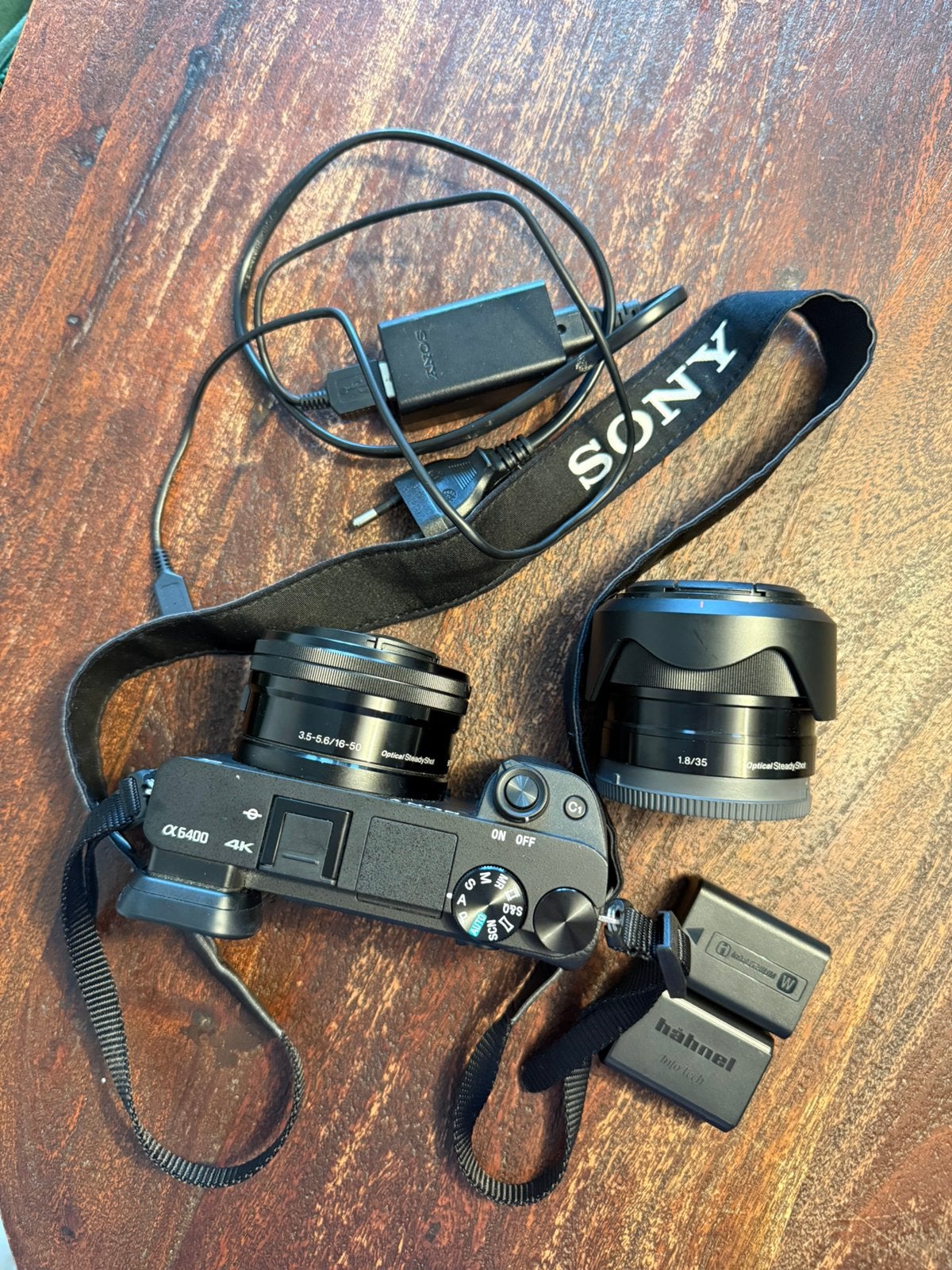 Sony a6400+16-50mm+35mm f/1.8 OSS, 5.991 clicks, 2 accu's, Ophalen, Zo goed als nieuw, Sony