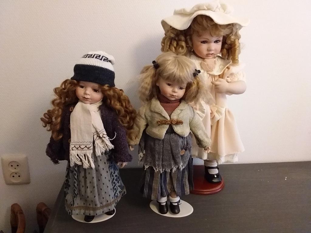 Poppen, Ophalen