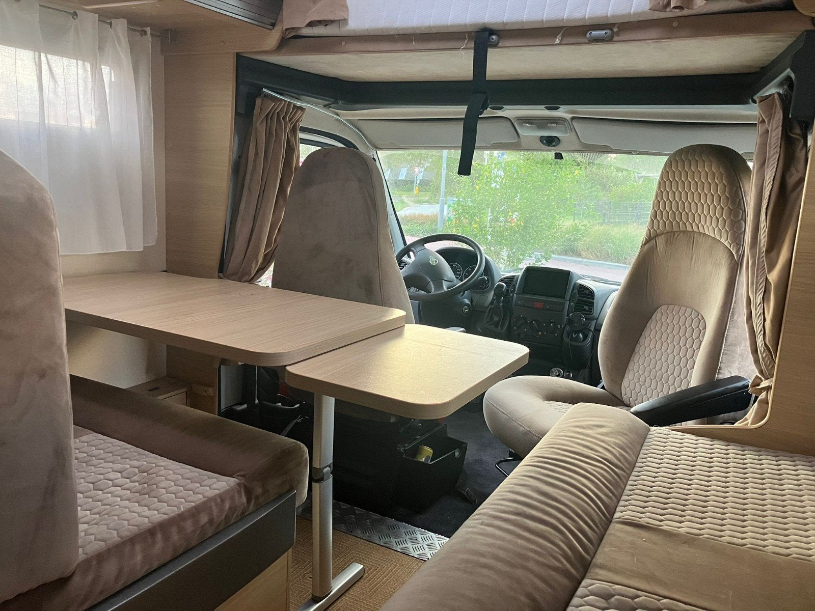 Roller Team XXL (2006) 6-pers B-Rijbewijs Airco APK apr 2027, Caravans en Kamperen, Elektrische ramen, Standaard zit, Alkoof, Ringverwarming