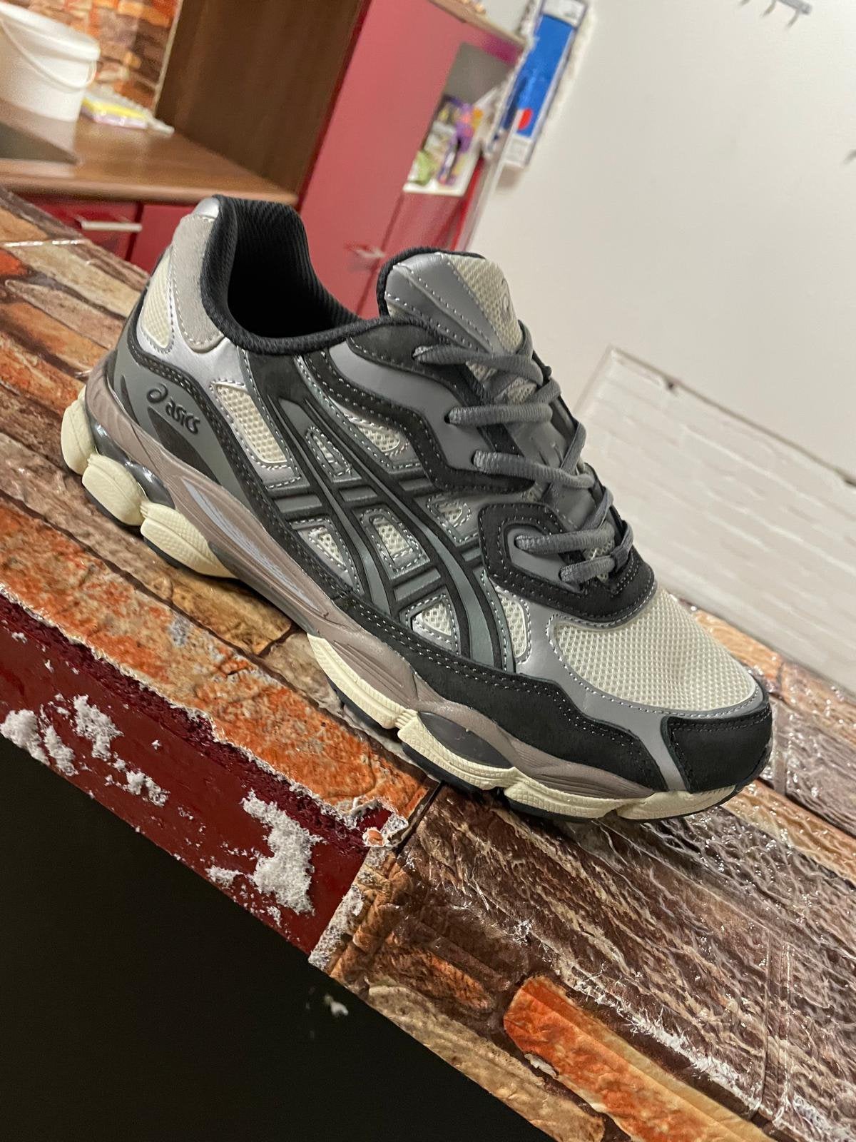 Asics sneakers, Ophalen of Verzenden, Zo goed als nieuw