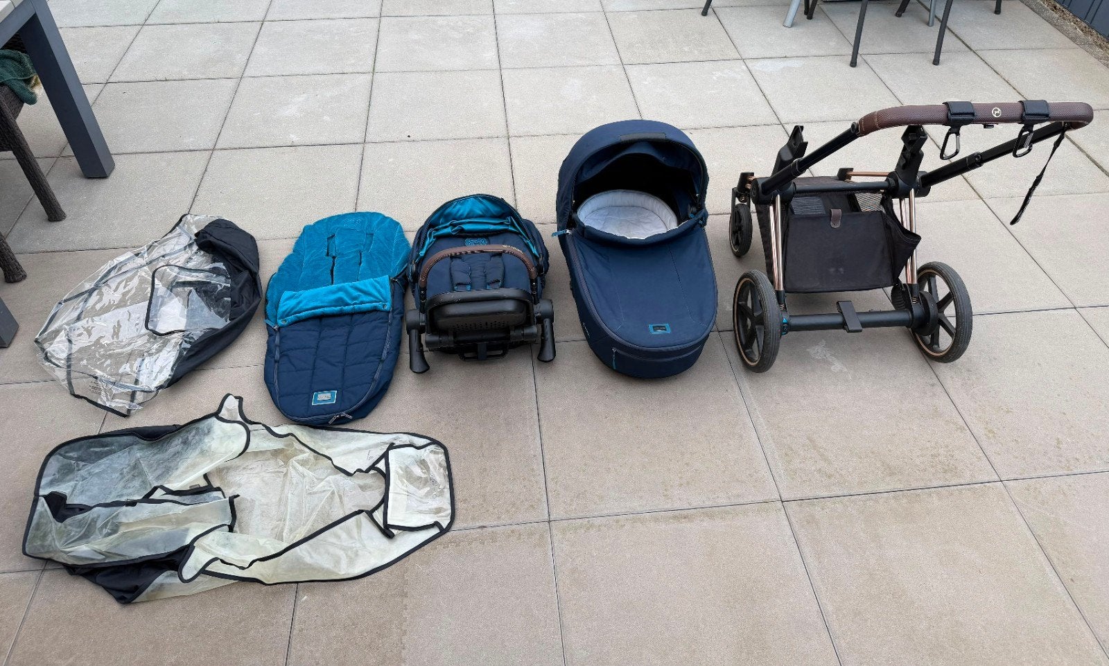 Cybex E Priam 4 Rose Gold met Reiswieg (carcot) en Buggy

Bi, Ophalen, Zo goed als nieuw, Overige merken, Met reiswieg