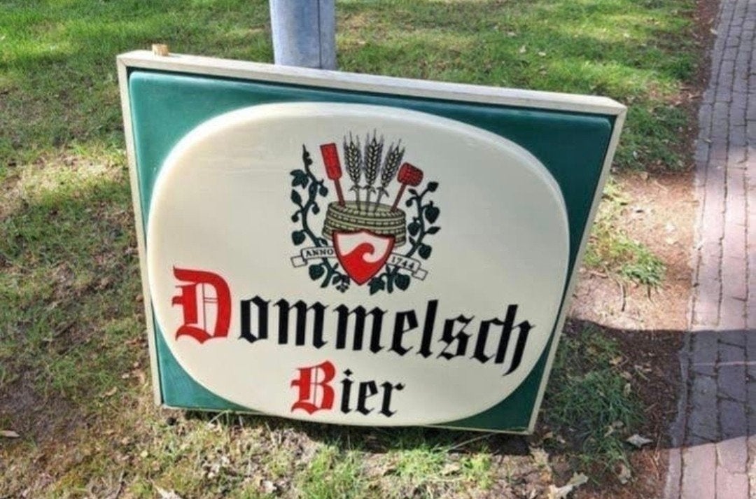 Dommelsch Bier uithangbord met werkende verlichting, Verzamelen, Biermerken, Ophalen of Verzenden, Gebruikt, Reclamebord, Plaat of Schild
