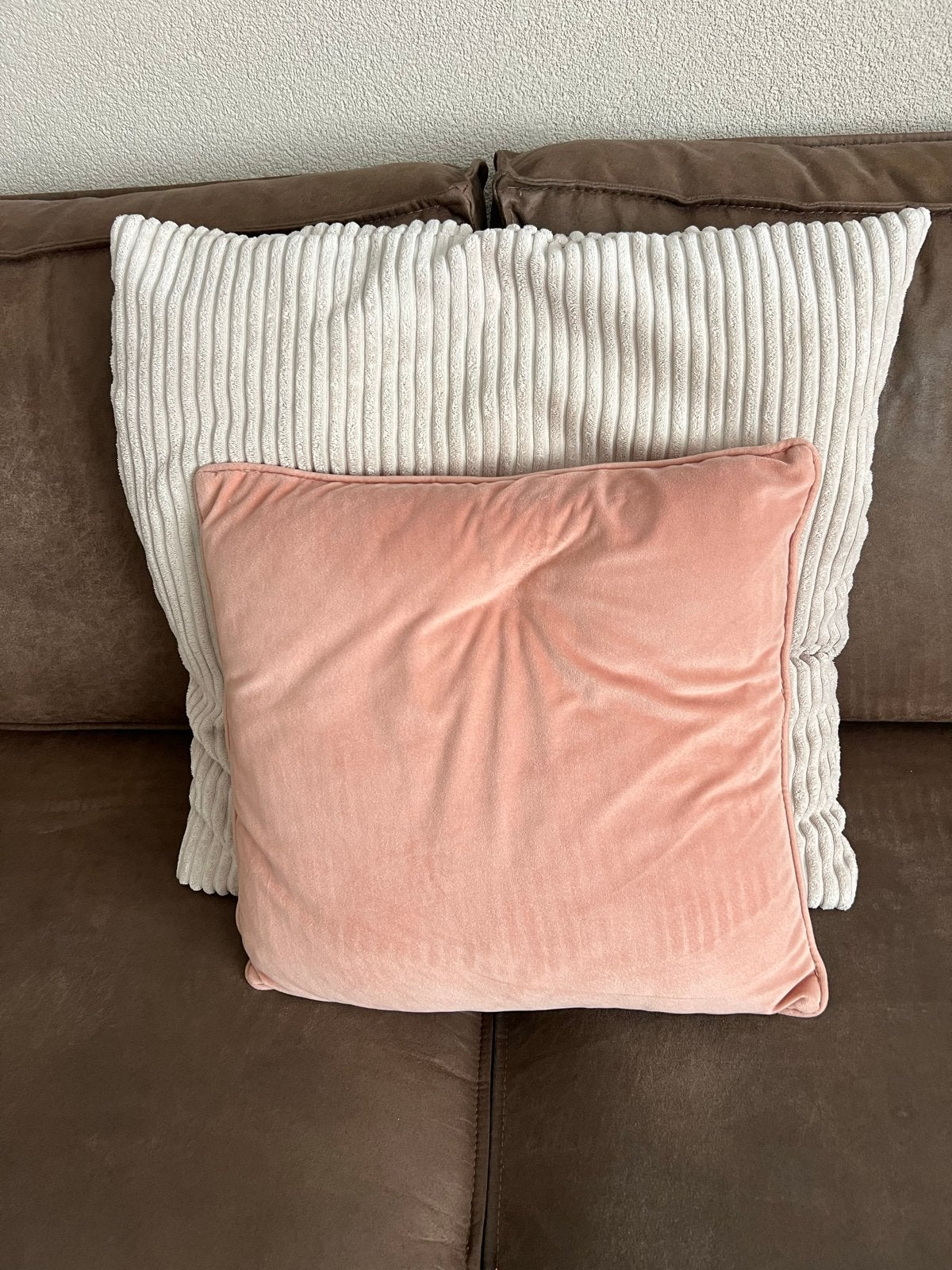 Sierkussens: 4x (oud)roze velours, 4x beige ribstof, Ophalen, Zo goed als nieuw, Roze, Vierkant