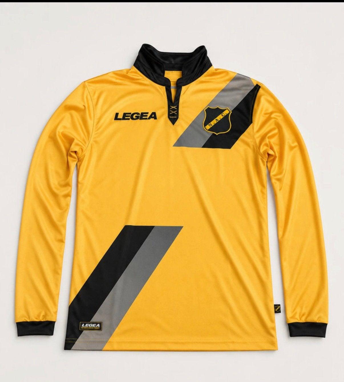 NAC Breda thuisshirt, Sport en Fitness, Ophalen of Verzenden, Zo goed als nieuw, Shirt