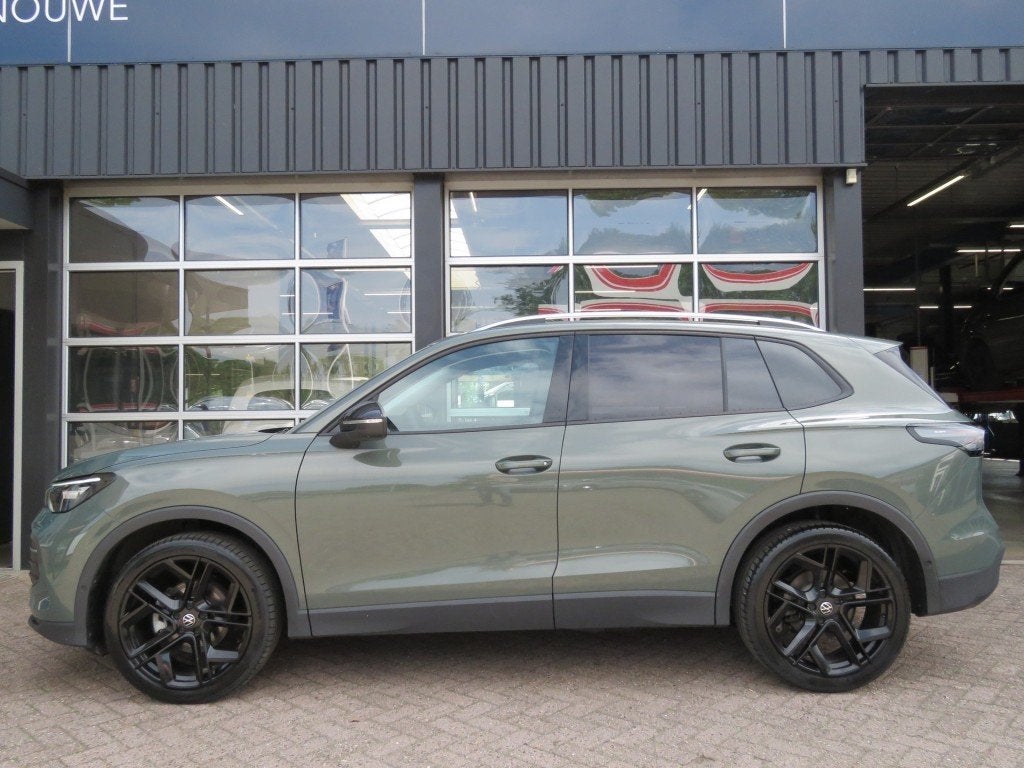 Volkswagen TIGUAN 1.5 eTsi GOAL DSG-aut. / 20 Inch York / Tr, Auto's, 4 cilinders, Met garantie (alle), Bedrijf, Hybride Elektrisch/Benzine