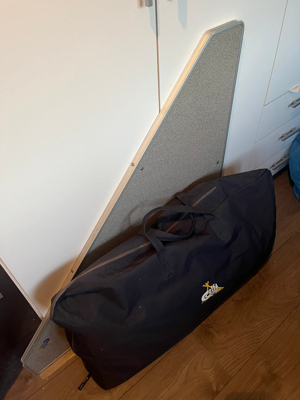 Defa camping kast hoek, Caravans en Kamperen, Kampeermeubelen, Ophalen, Zo goed als nieuw, Campingkast