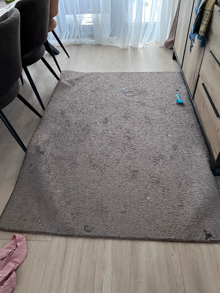 Comfortabel grijs vloerkleed - Gebruikt, Ophalen, Gebruikt, 150 tot 200 cm, 200 cm of meer
