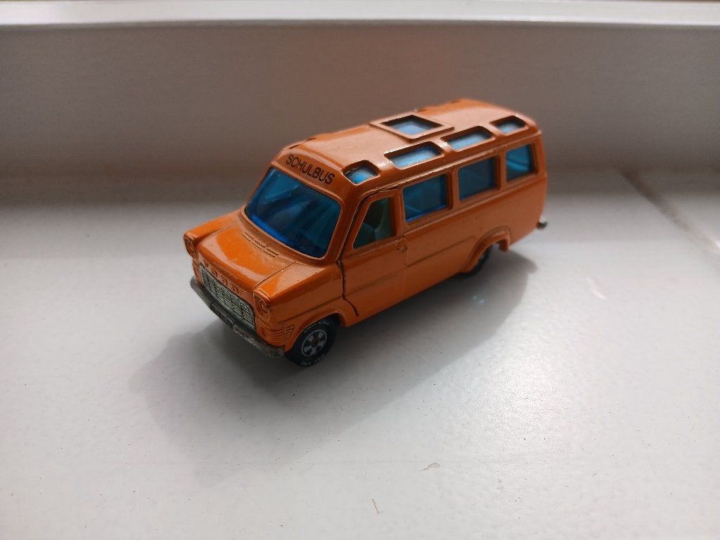 Ford Transit MkI Schoolbus van Siku 1/55 V334, Hobby en Vrije tijd, Modelauto's | 1:50, Ophalen of Verzenden, Zo goed als nieuw