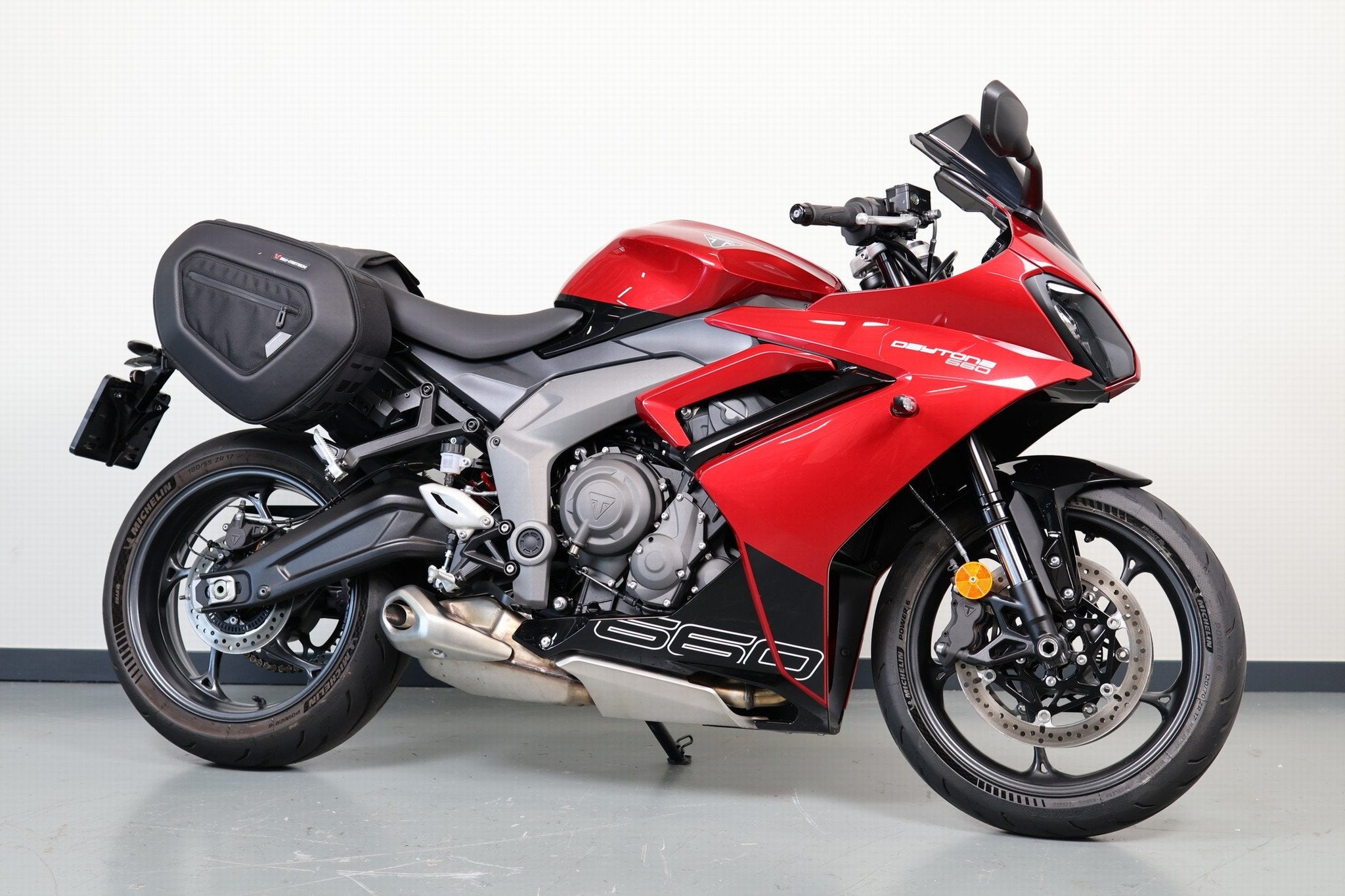 Triumph DAYTONA 660 (bj 2026), Motoren, Motoren | Triumph, Triumph Motocycles, Bedrijf, Meer dan 35 kW, De Droogmakerij 40A
1851 LX   Heiloo, NL