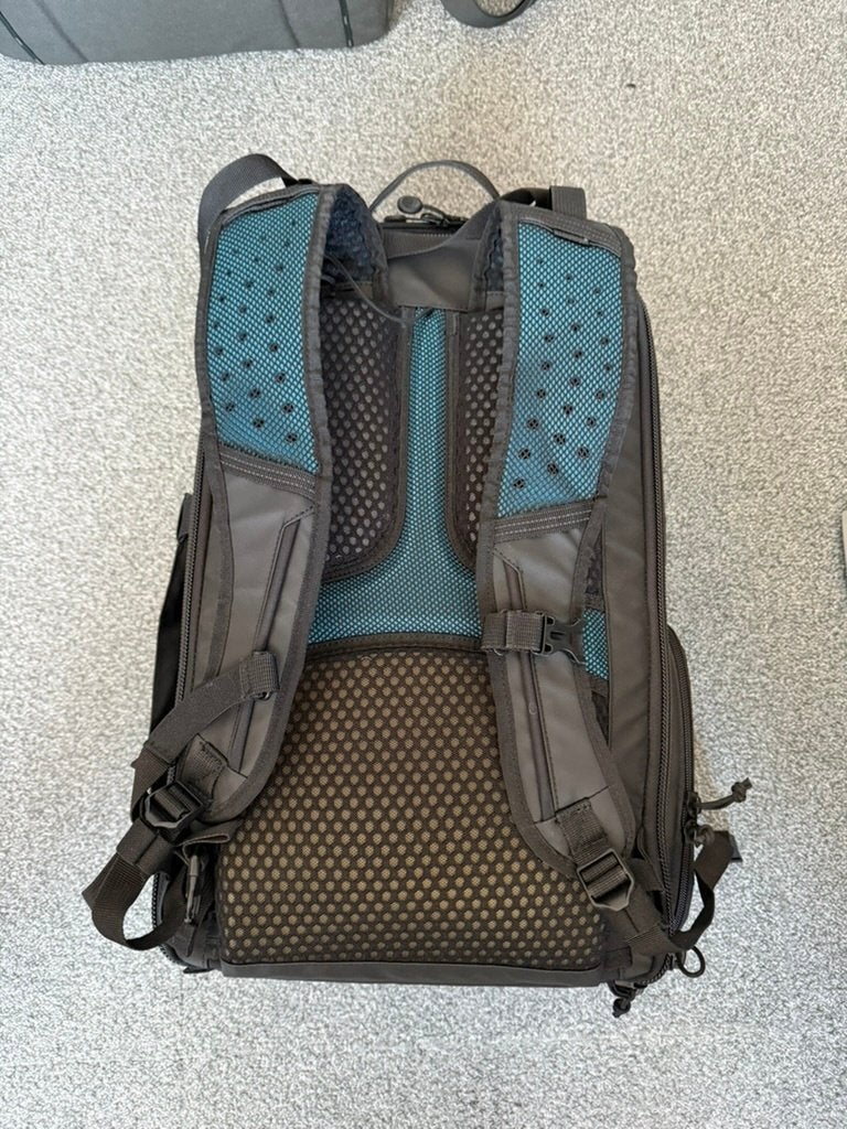 Tenba Axis 24L camerarugzak incl. regenhoes en dividers, Ophalen, Rugtas, Tenba, Zijvakken