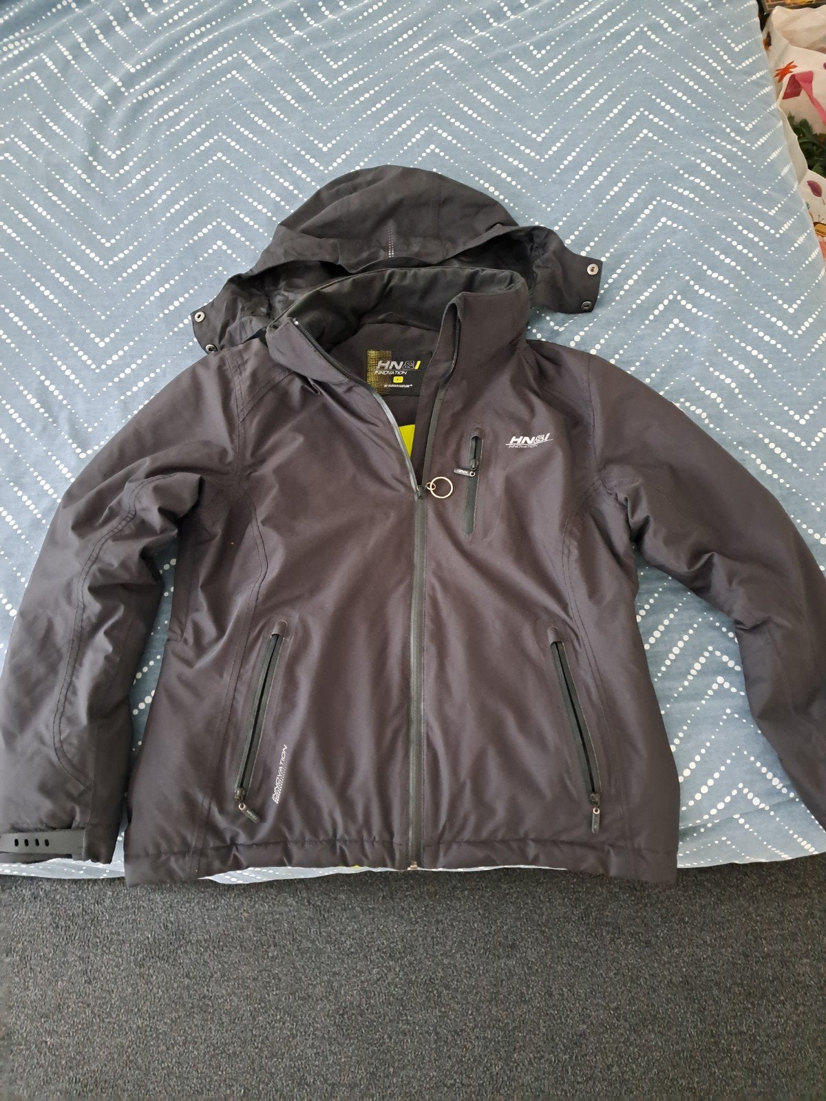 HNNS ski-jas/winterjas - Zwart met neongele binnenkant, Ophalen, Zo goed als nieuw, Zwart