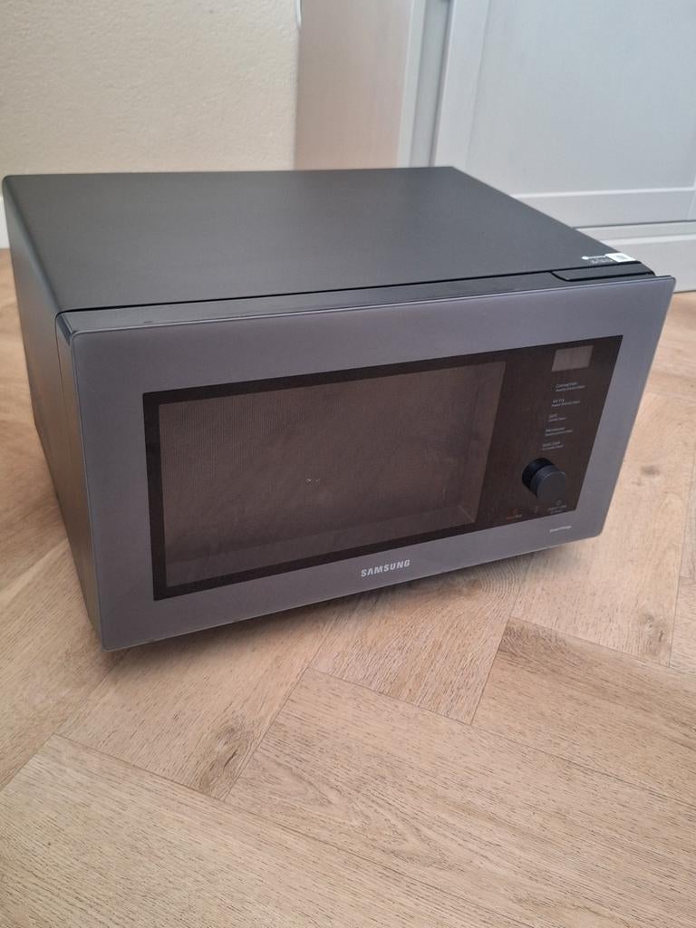Samsung combimagnetron/oven – nette staat, volledig werkend, Combimagnetron, Gebruikt, Hete lucht, Ophalen of Verzenden