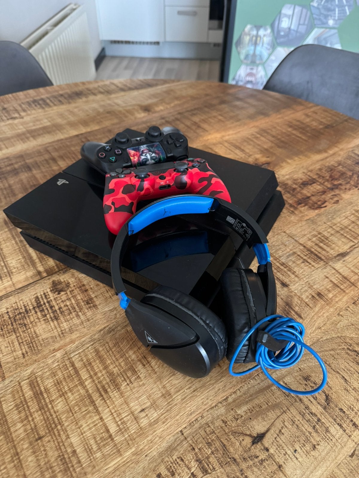 Playstation 4 + 2 controllers + headset + GTA V, Ophalen, Zo goed als nieuw, Met 2 controllers, Original