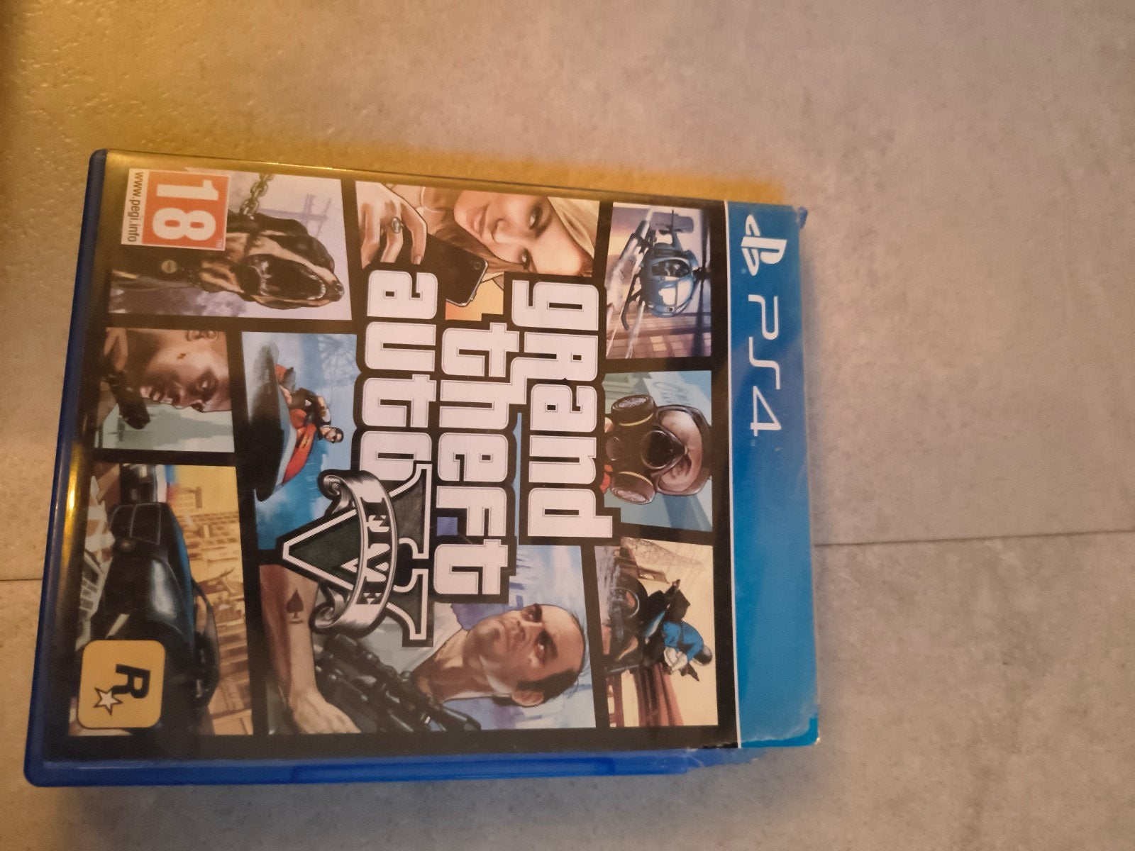 Grand Theft Auto V (GTA 5) PS4 - doosje goed beschadigd, Spelcomputers en Games, Avontuur en Actie, Online, Vanaf 18 jaar, 1 speler