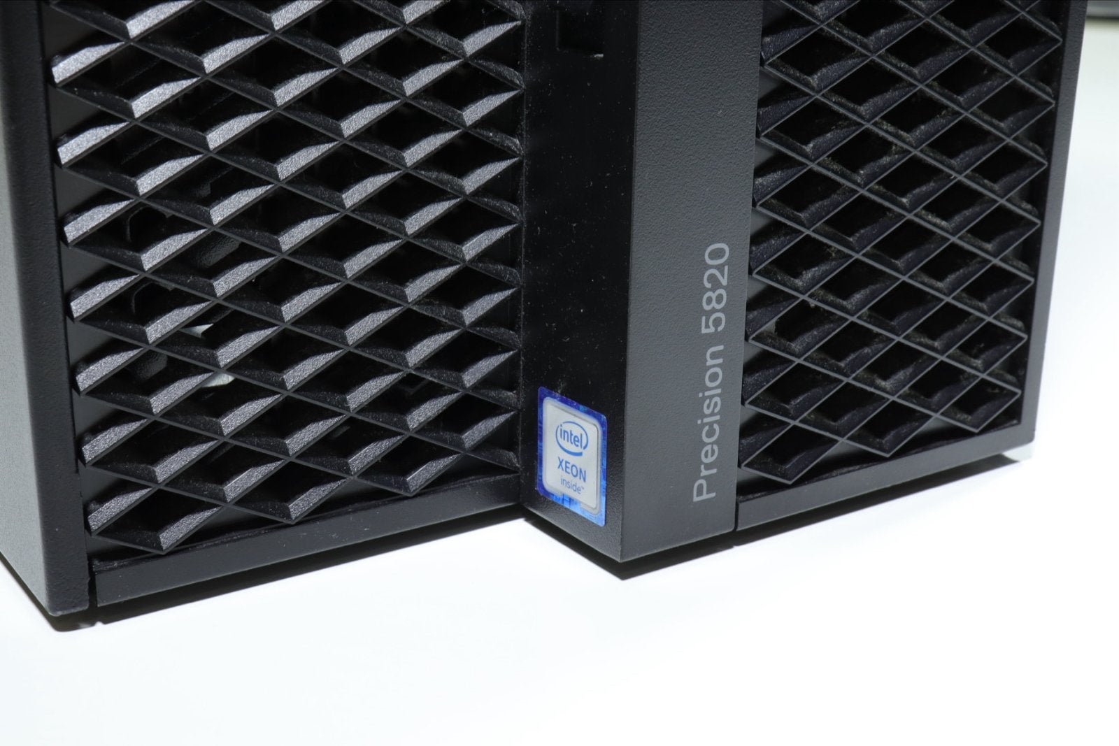 Dell Precision 5820 Tower Xeon W-2125 4.0GHz 16GB RAM 256GB, Gebruikt, Ophalen of Verzenden, DELL, SSD
