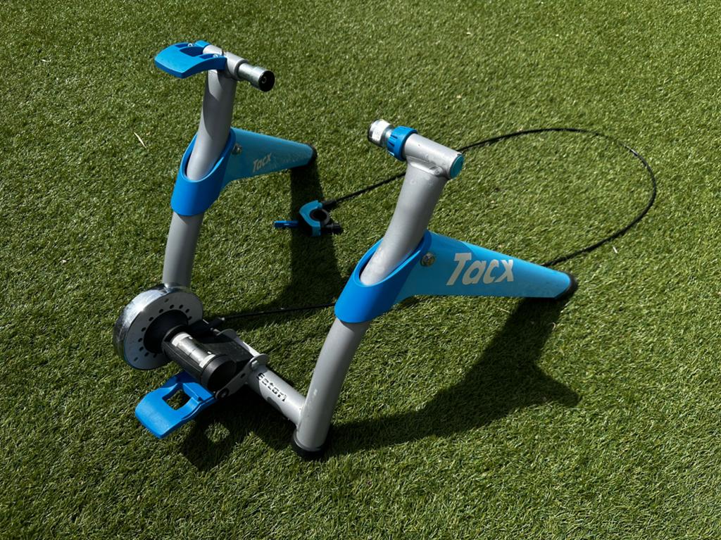 Taxc Satori Smart indoor fietstrainer, Sport en Fitness, Wielrennen, Ophalen of Verzenden, Zo goed als nieuw, Overige typen