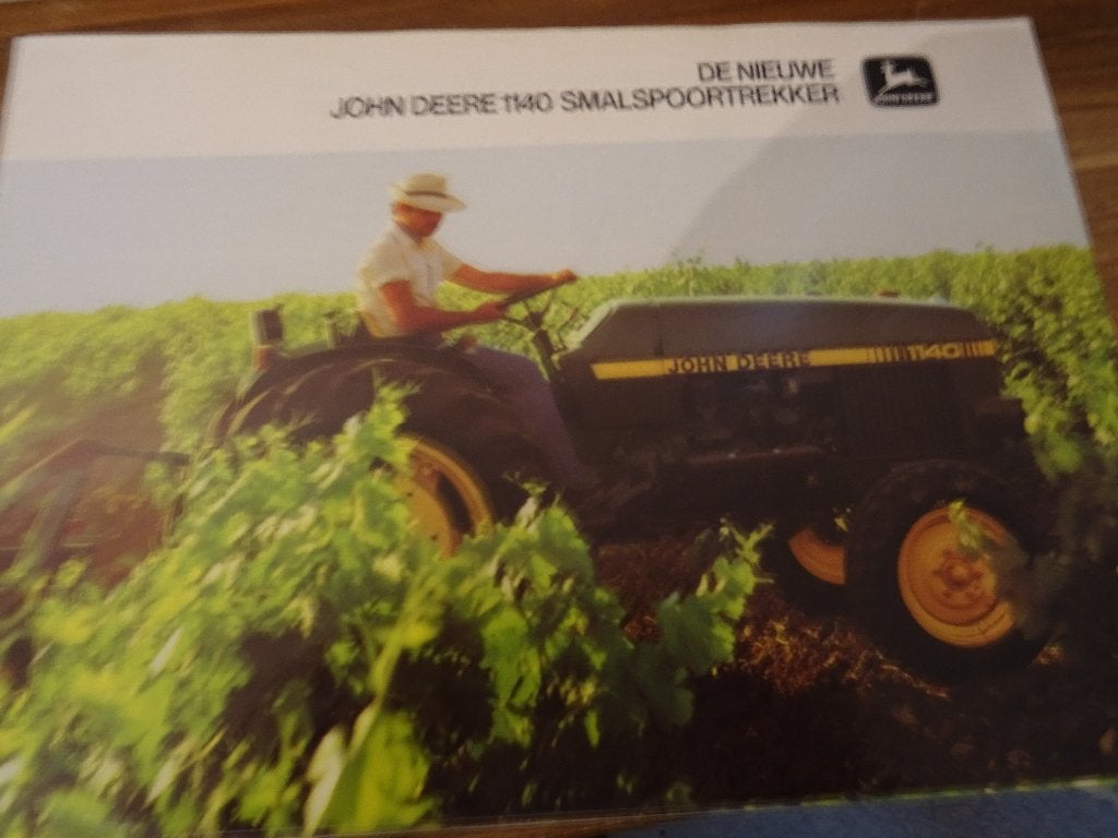 De nieuwe john deere 1140 Smalspoortrekker folder, Ophalen of Verzenden, Nieuw, Folder