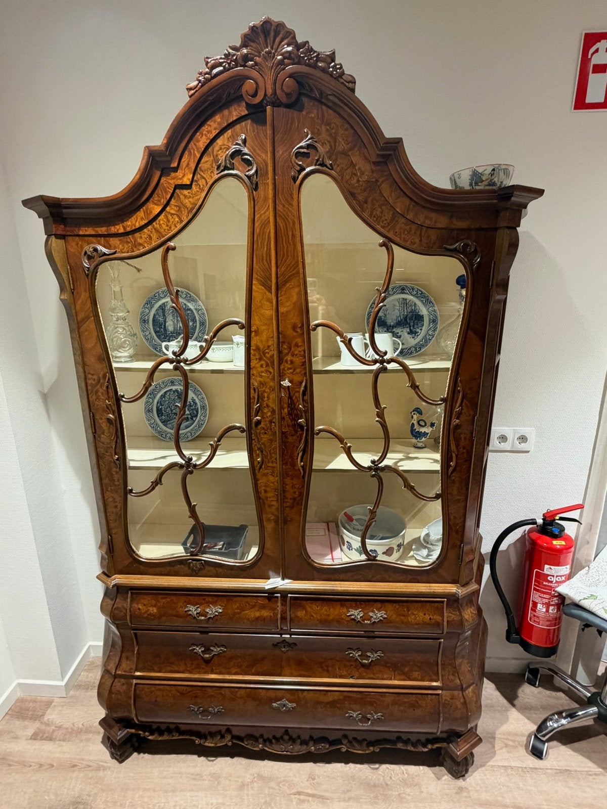 Klassieke vitrine kast