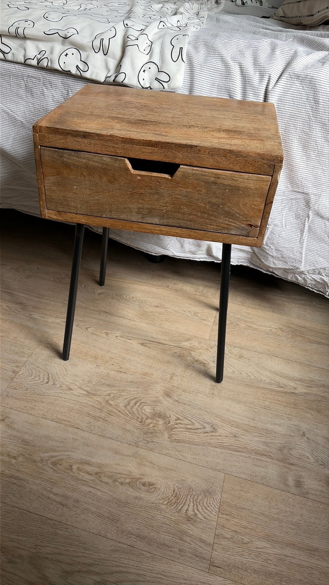 Nachtkastje hout, Ophalen, Zo goed als nieuw, Minder dan 45 cm, 55 tot 70 cm