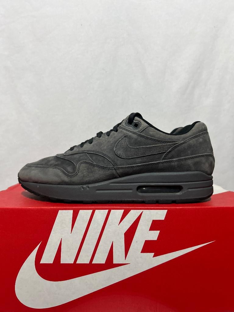 ALS NIEUW! Maat 44 - Nike Air Max 1 Premium Anthracite, Overige kleuren, Verzenden, Nike, Nike