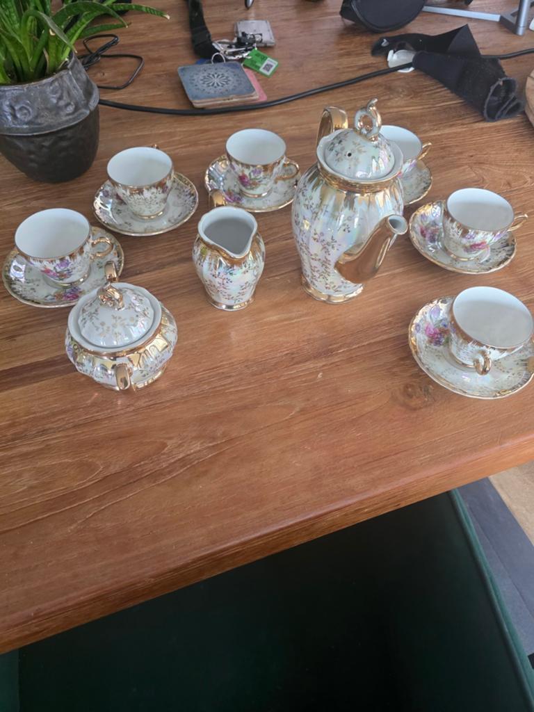 Servies 60 jaar oud, Antiek en Kunst, Ophalen of Verzenden