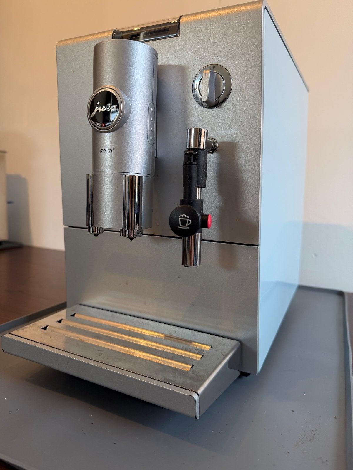 Jura ENA7 - Gereviseerd & Stijlvol Lichtblauw, Ophalen of Verzenden, Refurbished, Koffiemachine, Koffiebonen