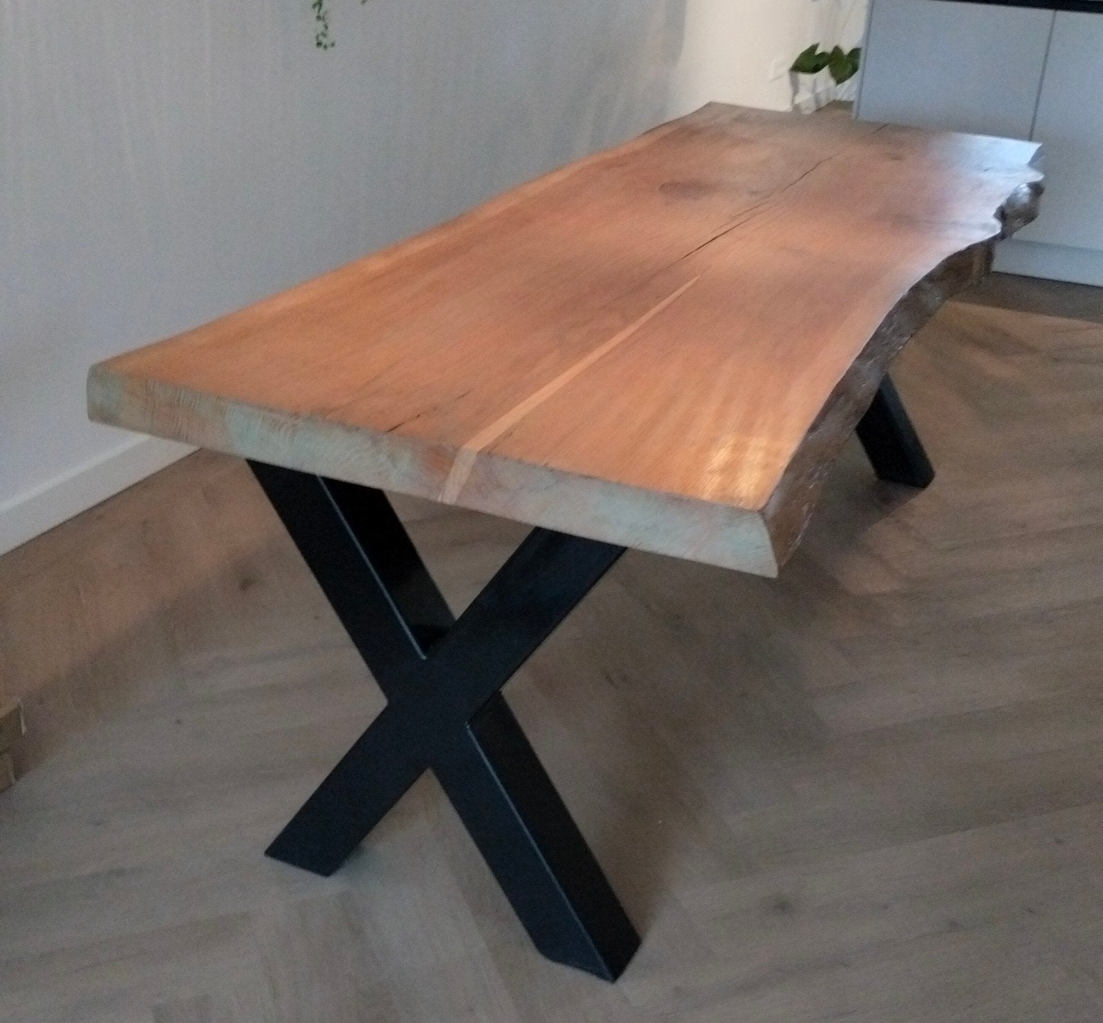 Boomstamtafel 220 cm lang (6 persoons), Huis en Inrichting, Tafels | Eettafels, Ophalen, Eikenhout, 200 cm of meer, 50 tot 100 cm
