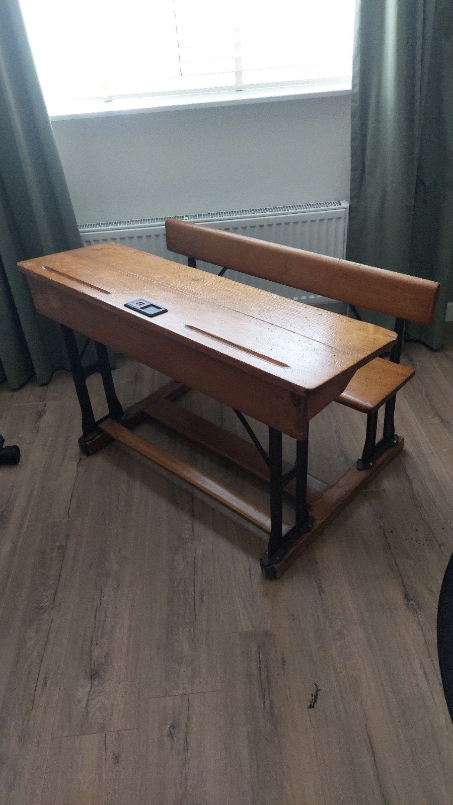 Vintage schoolbankje, Ophalen
