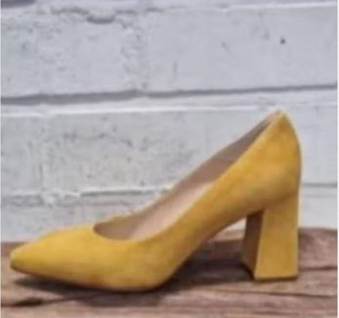 TIFFI - Prachtige suedeleren pumps maat 40 - Nieuw €165, Pumps, Verzenden, Geel, TIFFI