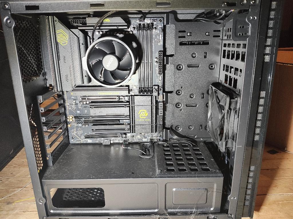 Barebones desktop MSI tomahawk/ryzen 7, Computers en Software, Desktop Pc's, Ophalen, Minder dan 4 GB, Zelfgebouwde PC, Zo goed als nieuw
