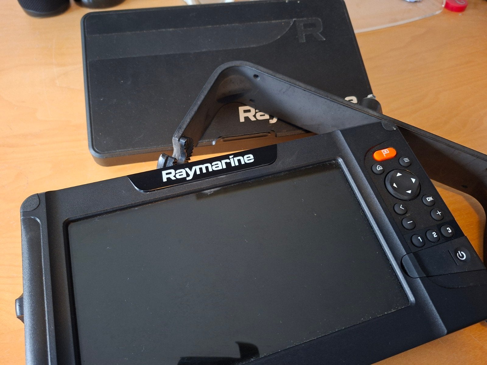 Raymarine Element 9 S kaartplotter fishfinder, Ophalen of Verzenden, Zo goed als nieuw, Kaartplotter of Fish Finder