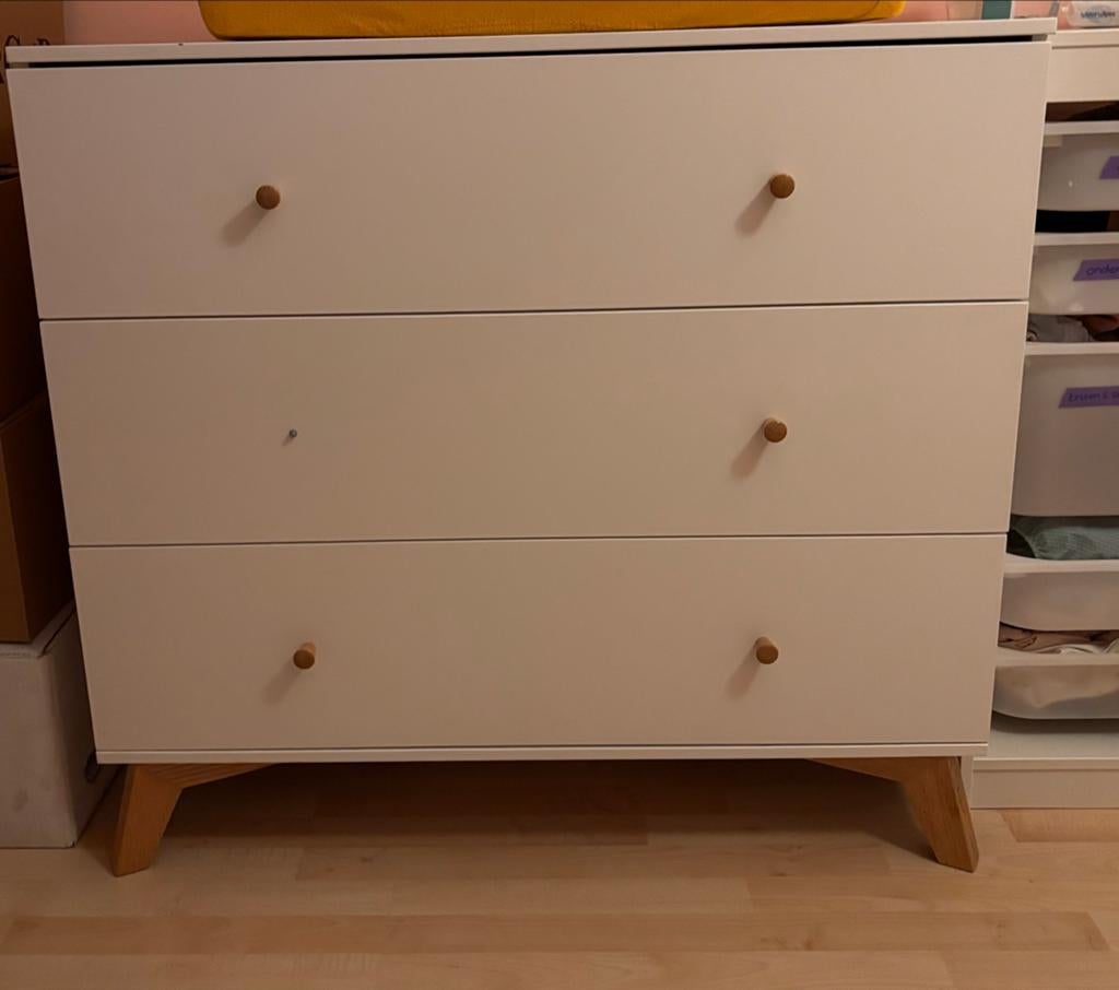 Commode met 3 laden - mist paar knoppen, Ophalen, Gebruikt, 100 tot 150 cm, 50 tot 100 cm