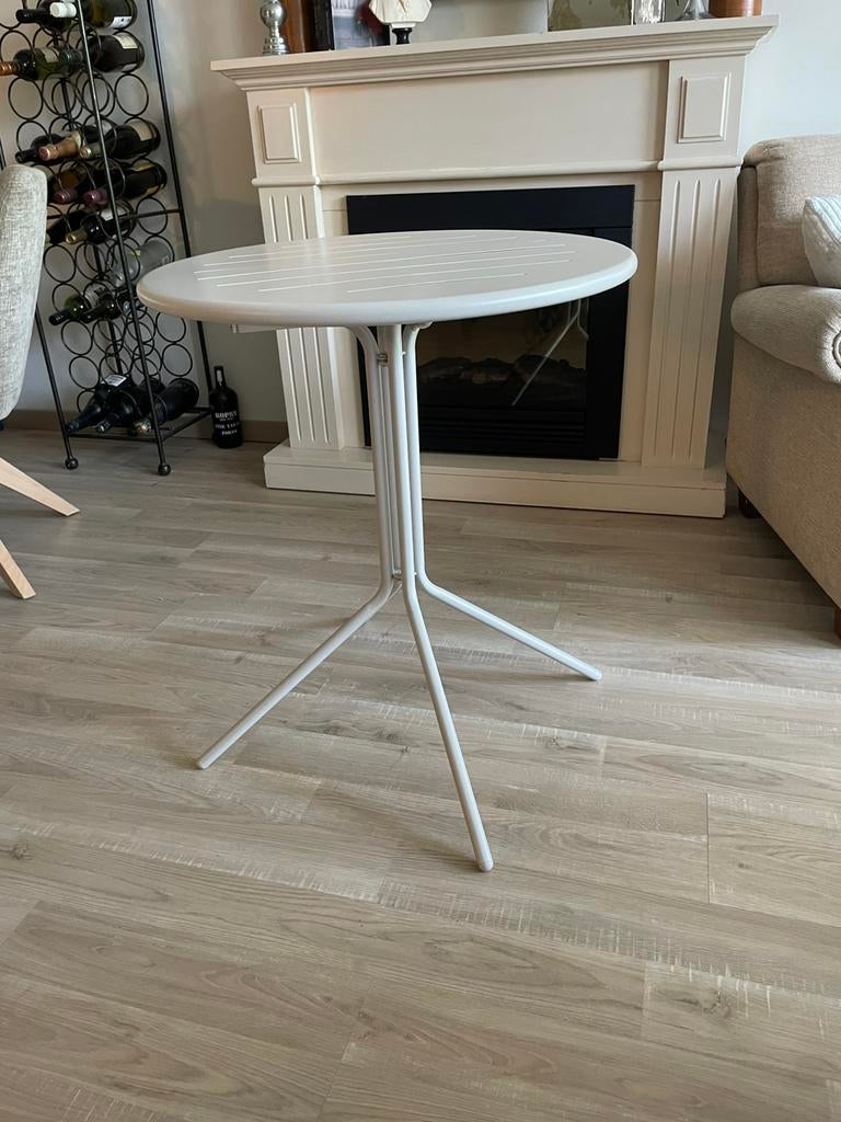 Gebroken wit. Hoogte 70 cm  diameter 60 cm, Huis en Inrichting, Tafels | Statafels, Ophalen of Verzenden, Zo goed als nieuw