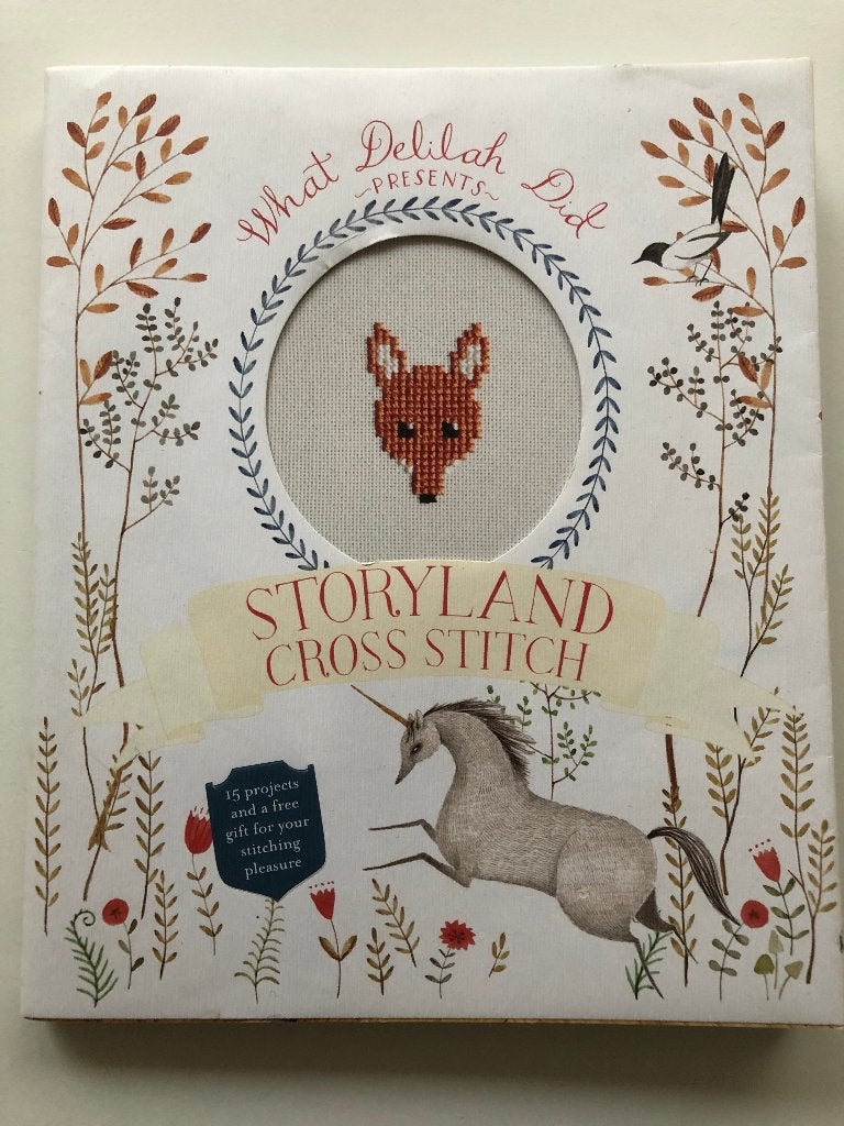 Storyland Cross Stitch, Boeken, Hobby en Vrije tijd, Verzenden, Zo goed als nieuw, Sophie Simpson, Borduren en Naaien