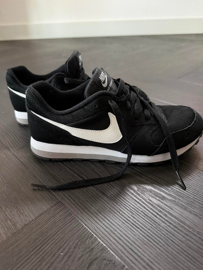 Nike MD runner maat 37,5, Ophalen of Verzenden, Zo goed als nieuw, Zwart