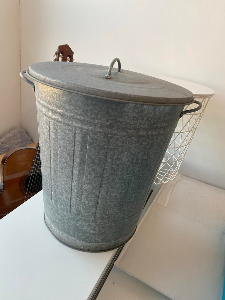 IKEA Afvalemmer met deksel (gebruikt), Huis en Inrichting, Woonaccessoires | Prullenbakken, 30 tot 40 liter, Ophalen, Gebruikt