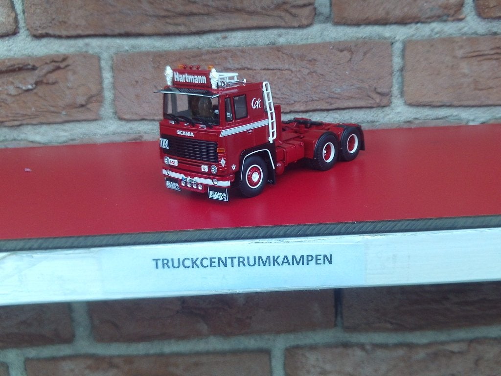 Tekno  Scania  141  6 x 2  van  Hartmann.