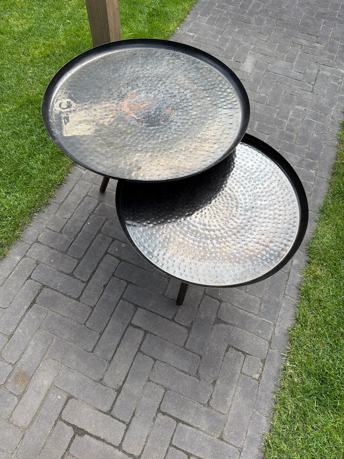 Twee losse stalen tafeltjes, Huis en Inrichting, Tafels | Bijzettafels, Ophalen, Minder dan 55 cm, Gebruikt, Metaal of Aluminium
