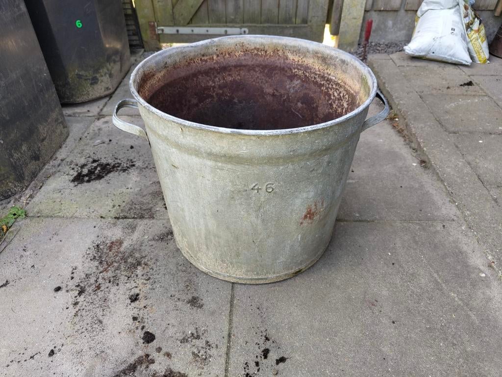 Zinken wasteil plantenbak, Tuin en Terras, Bloembakken en Plantenbakken, Ophalen, Gebruikt, Rond, Metaal