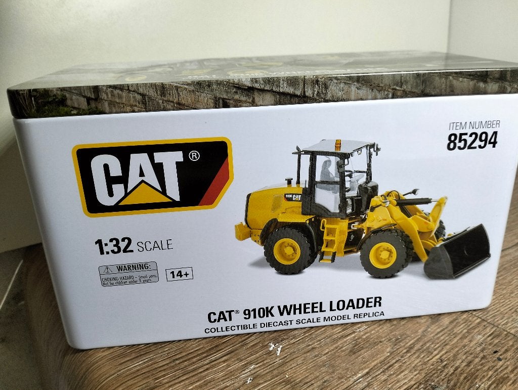 Te koop Die Cast CAT 910K shovel., Ophalen of Verzenden, Nieuw, Tractor of Landbouw, Overige merken