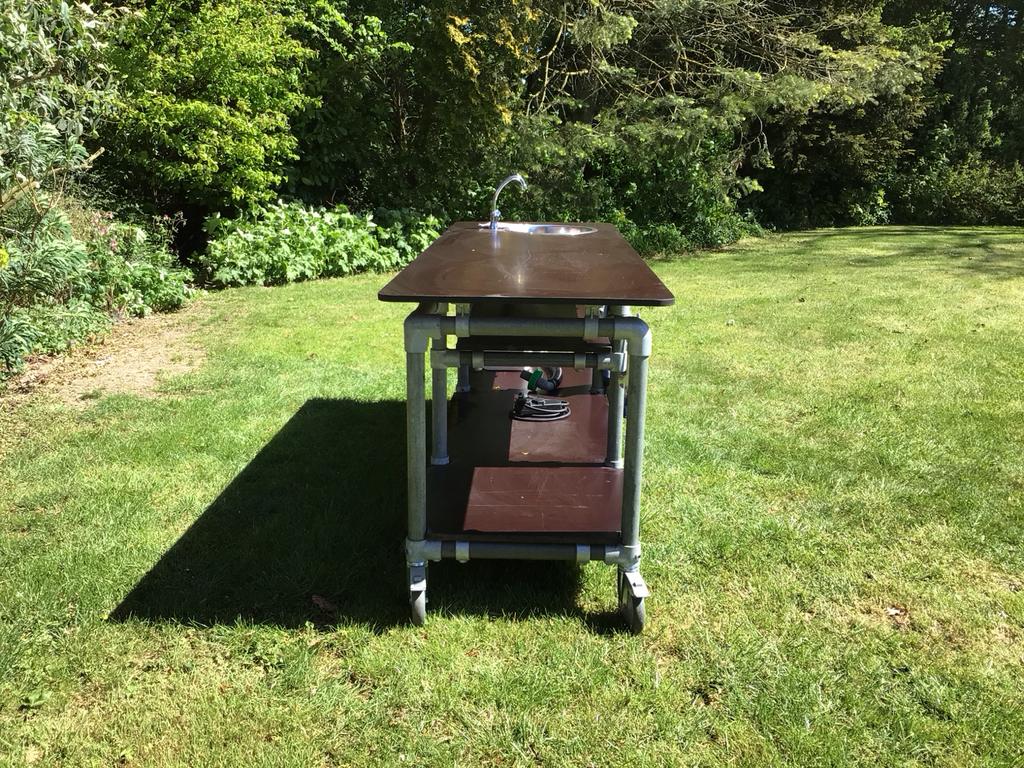 Robuuste verrijdbare buitenkeuken., Ophalen