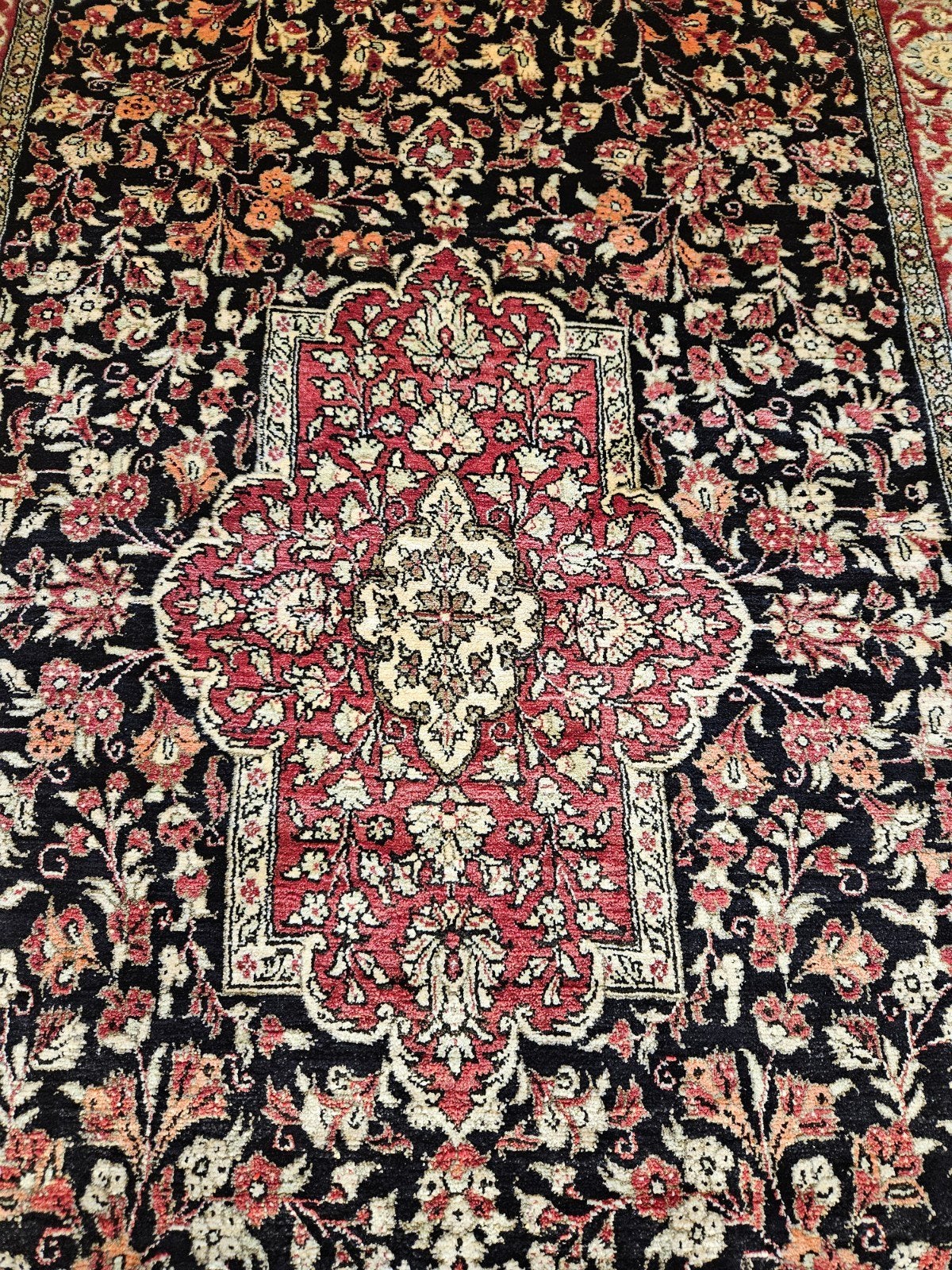 Vintage handgeknoopt perzisch tapijt ghom zijde 150x96, Info@SlatsAntiek.nl, Tweedehands, 100 tot 150 cm, Perzisch
