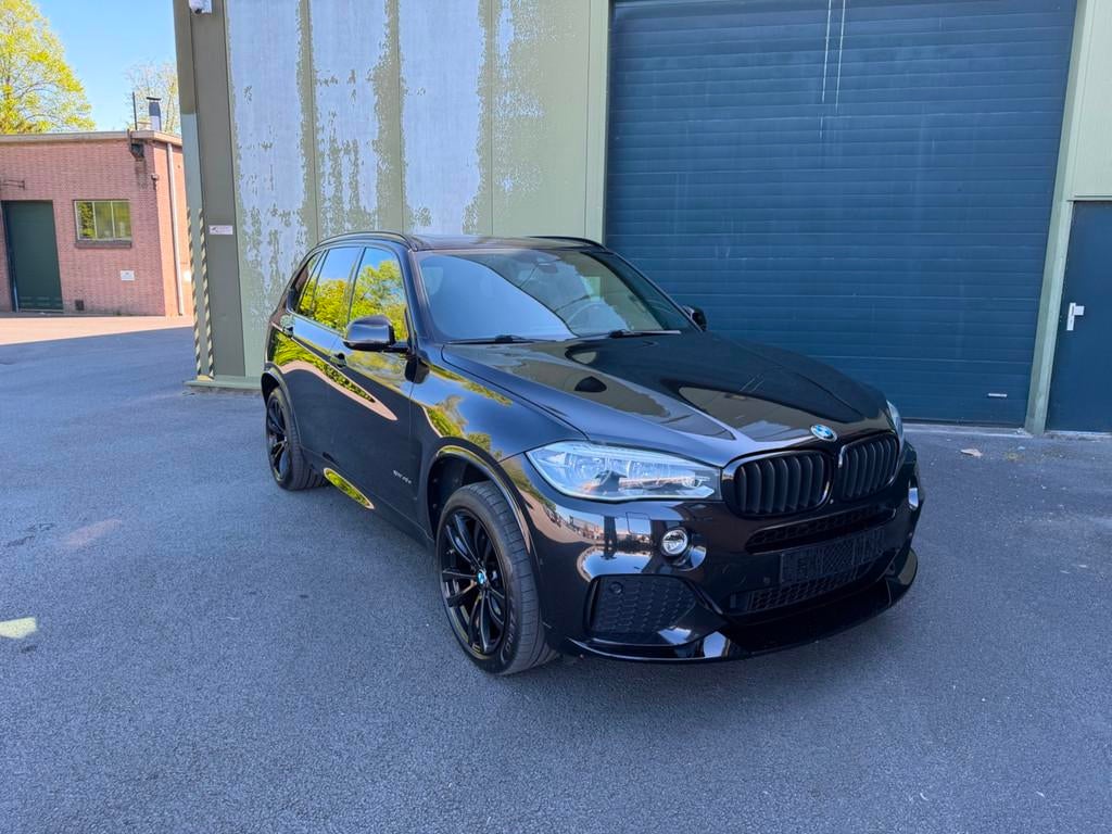 BMW X5 XDrive40e iPerformance M Sport l HUD l PANO l 360 l L, Gebruikt, 4 cilinders, Zwart, Bedrijf
