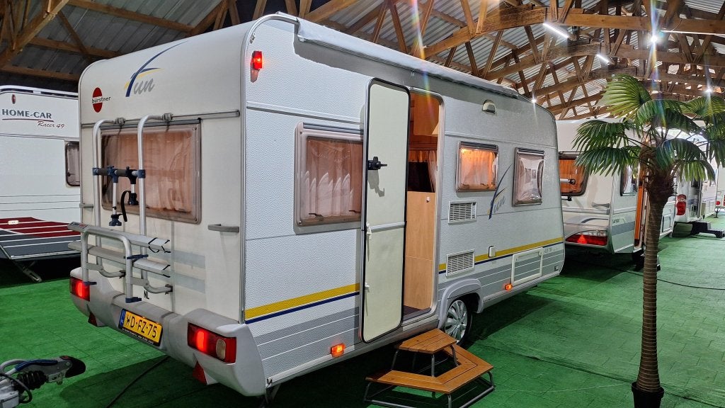 Bürstner Fun 435 TN Voortent/Luifel/Zakluifel, Caravans en Kamperen, Niet ingevuld, Kachel, Rondzit, Bedrijf