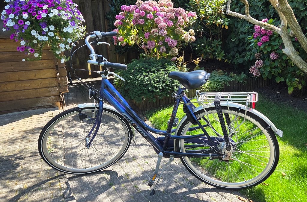 Damesfiets Reflection Sparkle blauw 28 inch wielen ZGAN, Versnellingen, 56 cm of meer, Zo goed als nieuw, Trommelrem